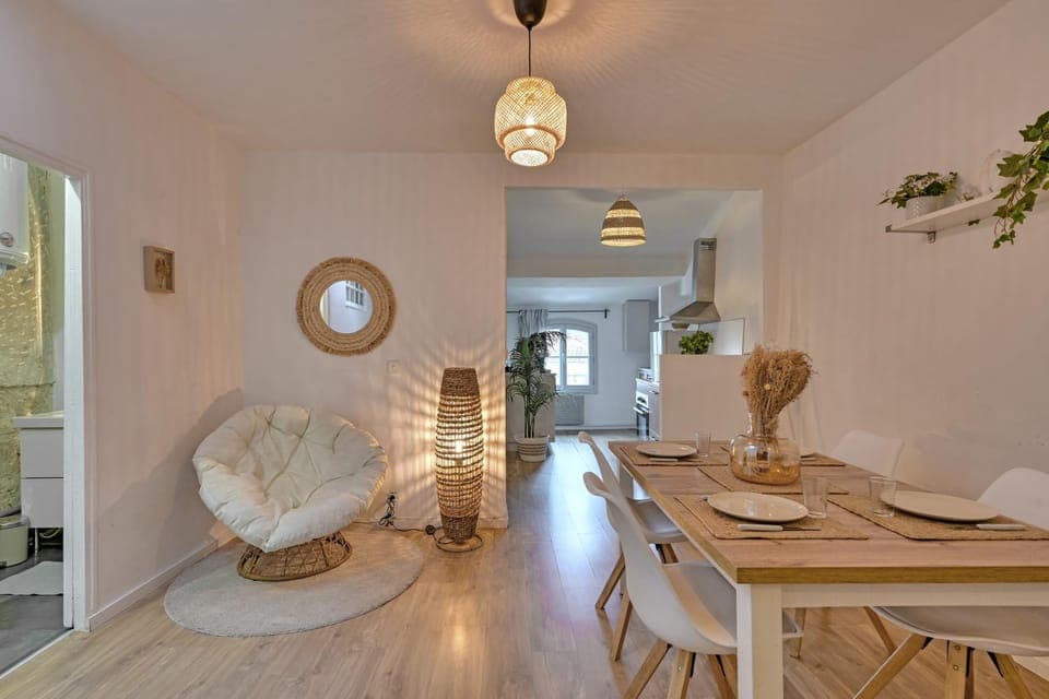 Decorative detail, Dining area