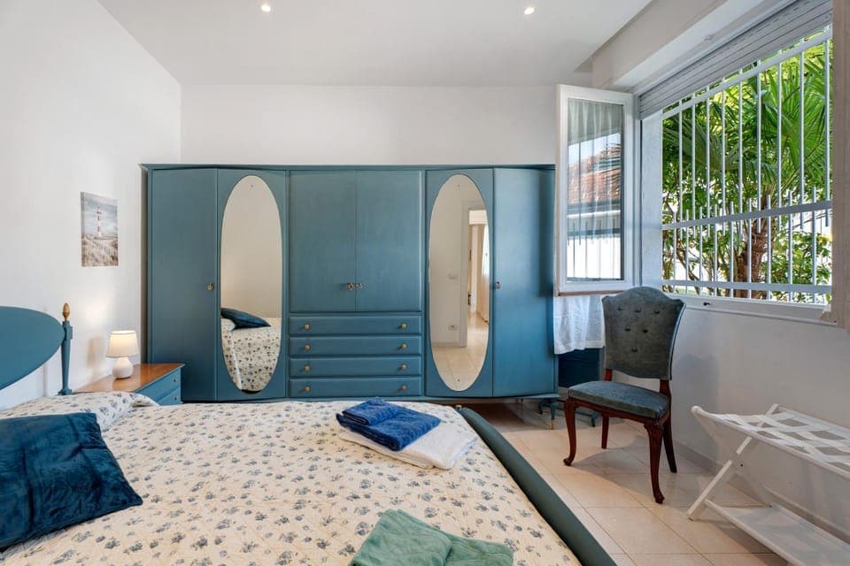 Living room, Bedroom