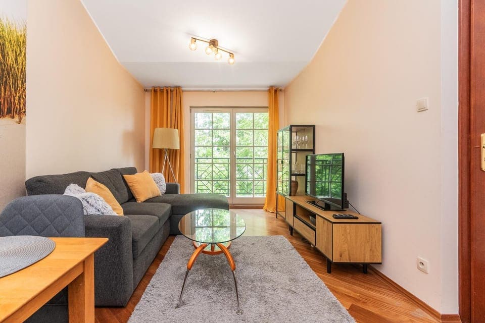 Communal lounge/ TV room, Living room, Seating area