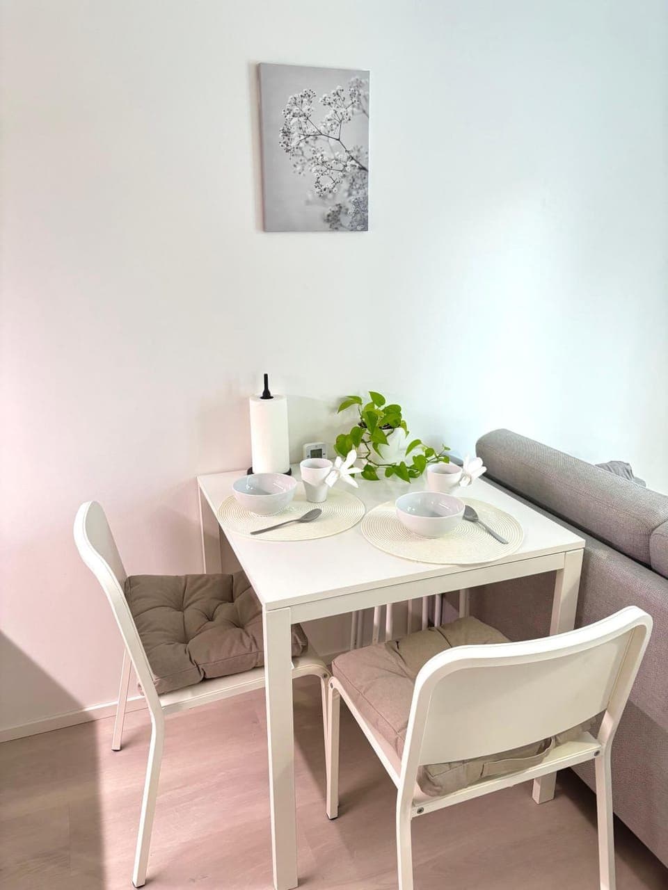 Decorative detail, Seating area, Dining area, Bedroom, kitchen