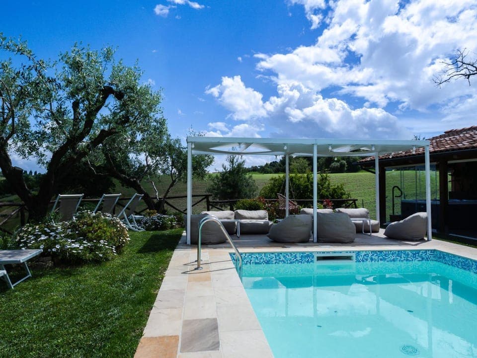 Patio, Spring, Day, Natural landscape, Garden, Garden view, Pool view, Swimming pool, Swimming pool, sunbed