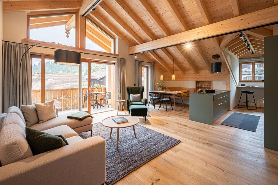 Living room, Seating area, Dining area