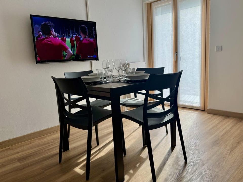 TV and multimedia, Dining area