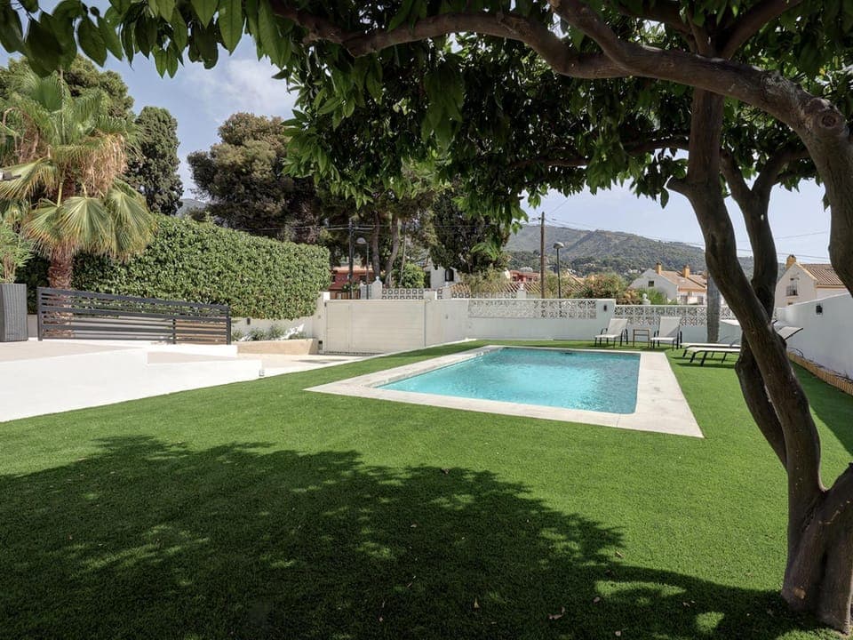 Day, Natural landscape, Garden, Garden view, Mountain view, Pool view, Swimming pool, sunbed