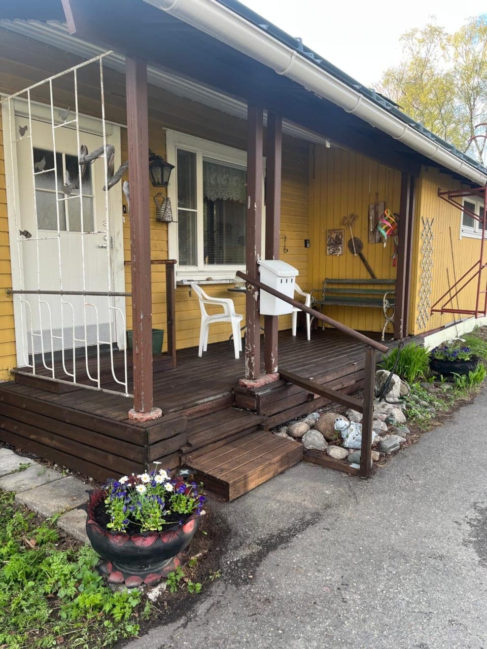 Property building, Patio, Day