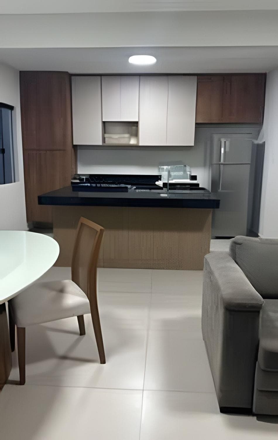 Kitchen or kitchenette, Dining area