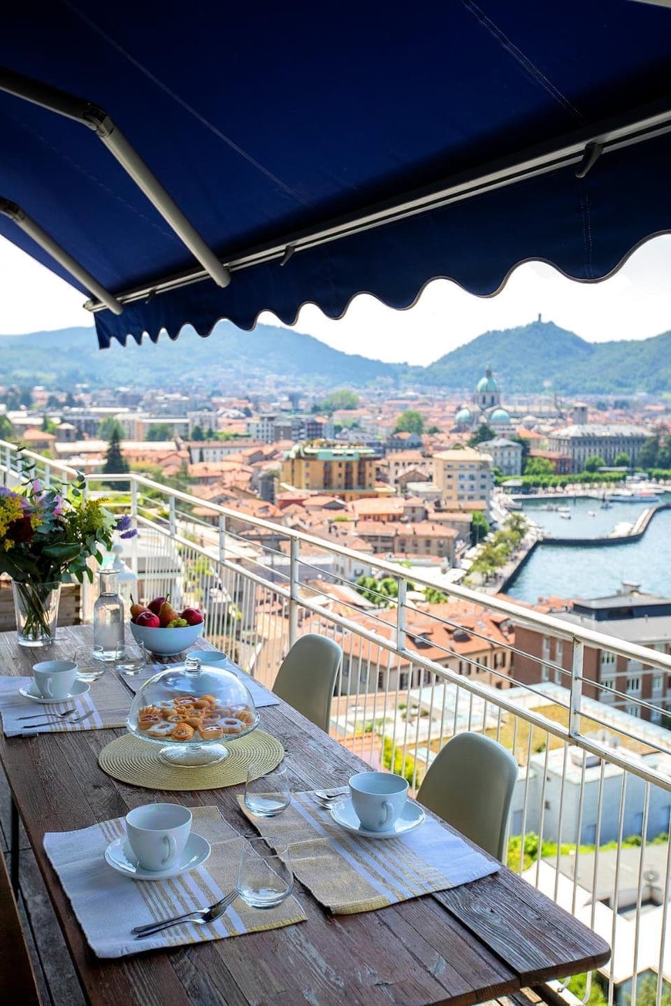 Day, Natural landscape, View (from property/room), Balcony/Terrace, Dining area, City view