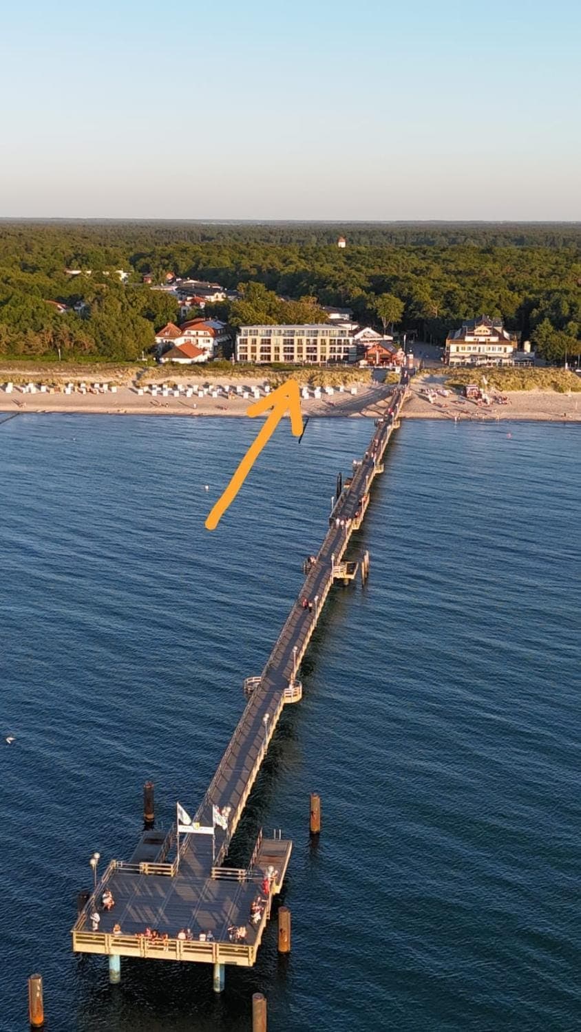 Property building, Natural landscape, Bird's eye view, Beach, Sea view