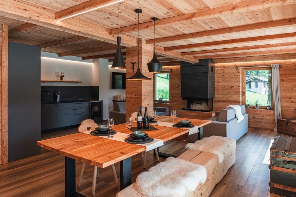 Kitchen or kitchenette, Living room, Dining area