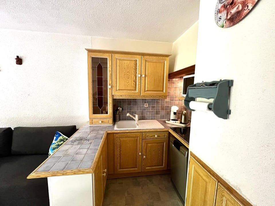 Kitchen or kitchenette, stove