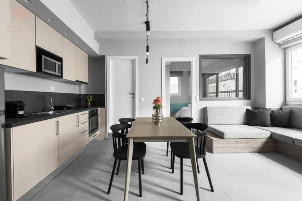 Kitchen or kitchenette, Seating area, Dining area, oven, stove