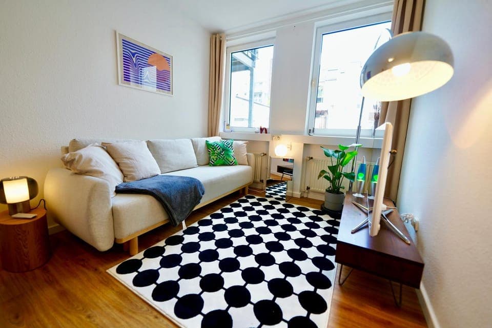 Bed, Living room, Photo of the whole room, Seating area