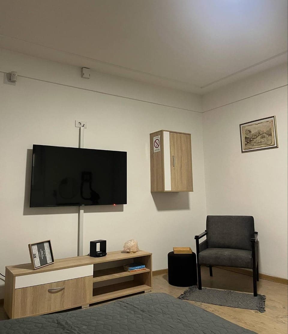 TV and multimedia, Seating area, Evening entertainment