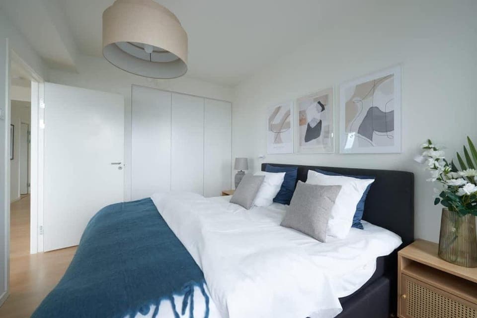 Bed, Bedroom, wardrobe