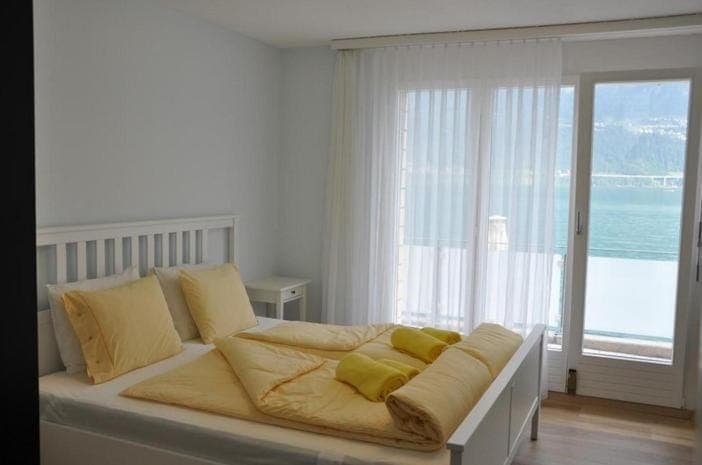 Bed, Bedroom, Lake view