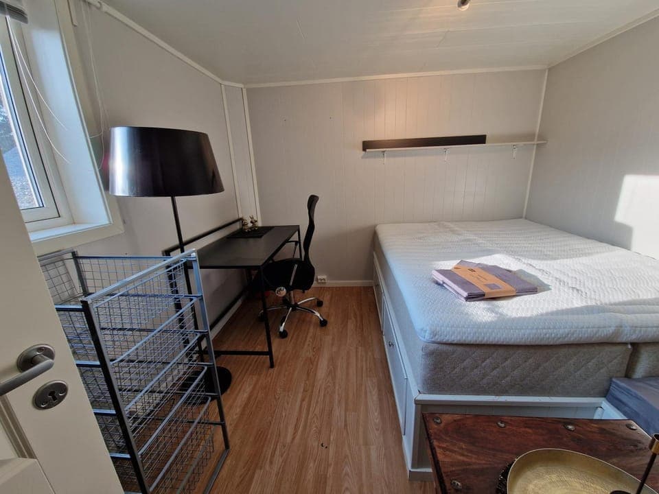 Bed, Kitchen or kitchenette, Photo of the whole room, Bedroom
