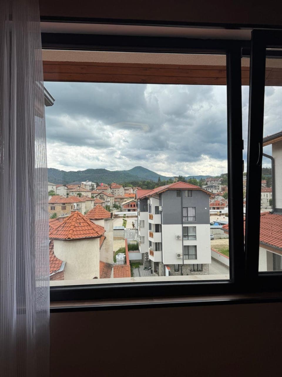 Day, Natural landscape, City view, Mountain view