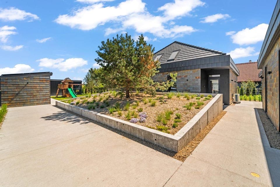 Property building, Day, Garden view