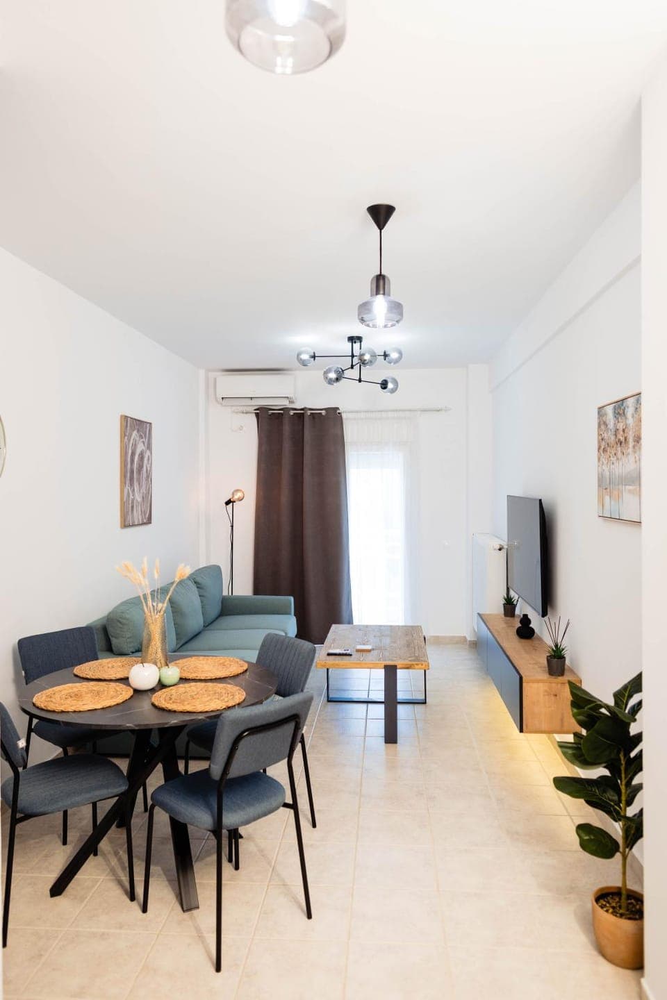 Living room, Seating area, Dining area