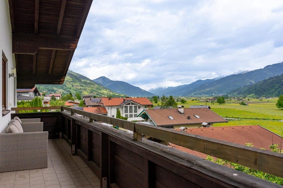 Natural landscape, View (from property/room), Balcony/Terrace, Mountain view