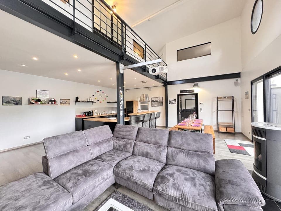 Communal lounge/ TV room, Kitchen or kitchenette, Living room, Seating area, Dining area