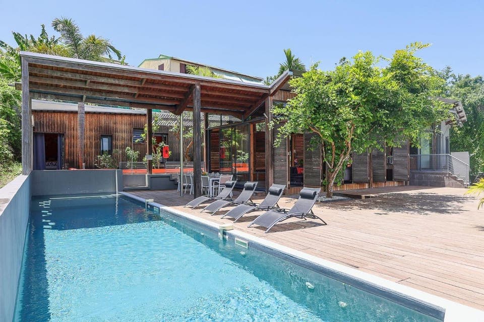 Property building, Garden view, Pool view, Swimming pool, sunbed
