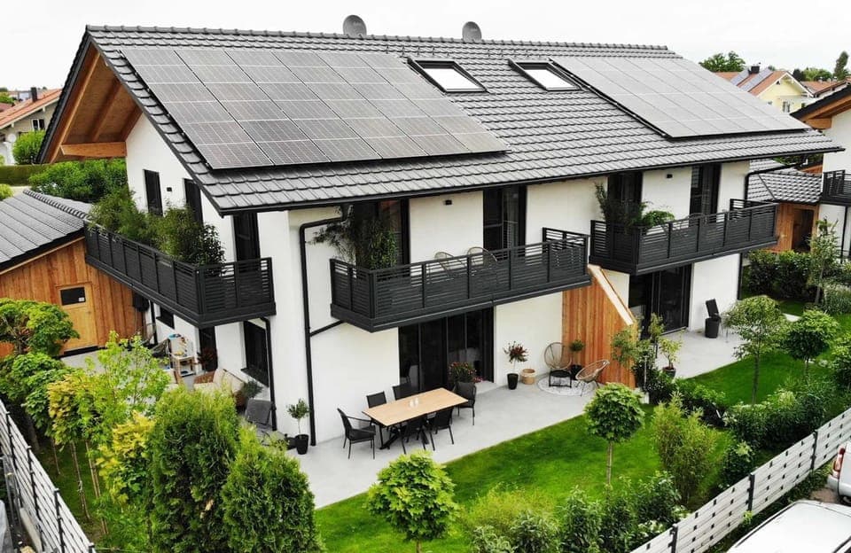 Property building, Spring, Garden, Garden view