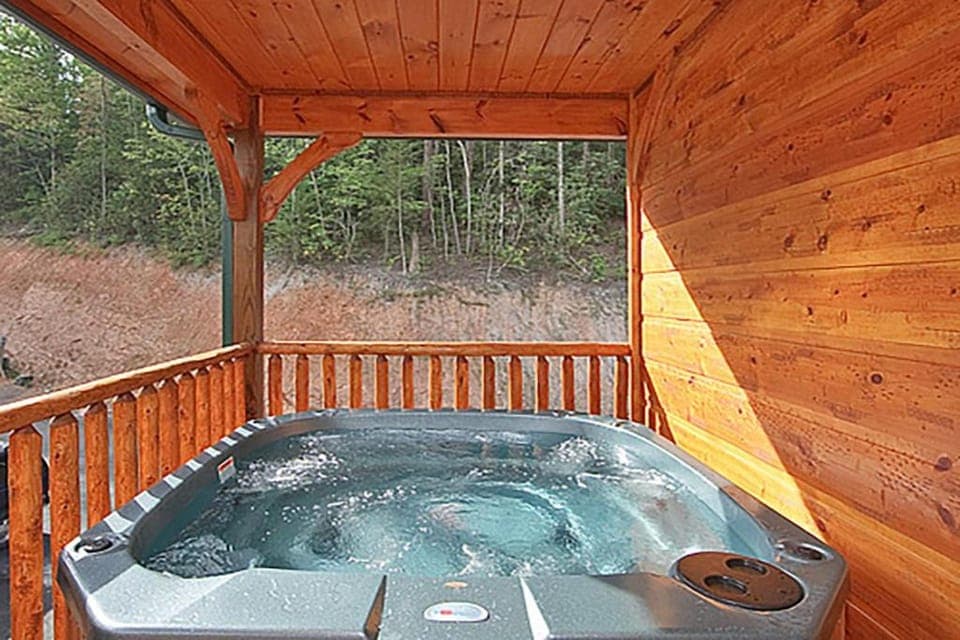 Mount LeConte Mansion by Venture Smoky Mountains House in Gatlinburg
