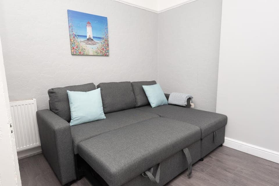 Living room, Bedroom