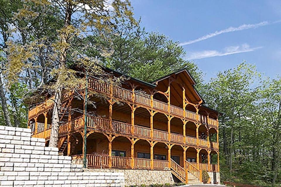 The Big Kahuna by Venture Smoky Mountains House in Gatlinburg