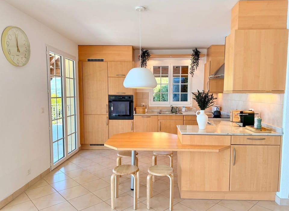 Kitchen or kitchenette, Dining area, dishwasher, oven, stove, toaster