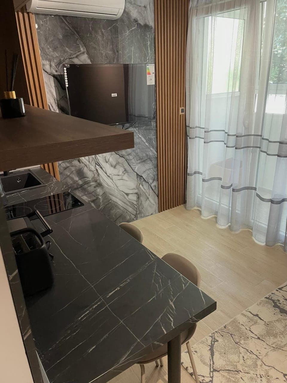 Kitchen or kitchenette, Living room