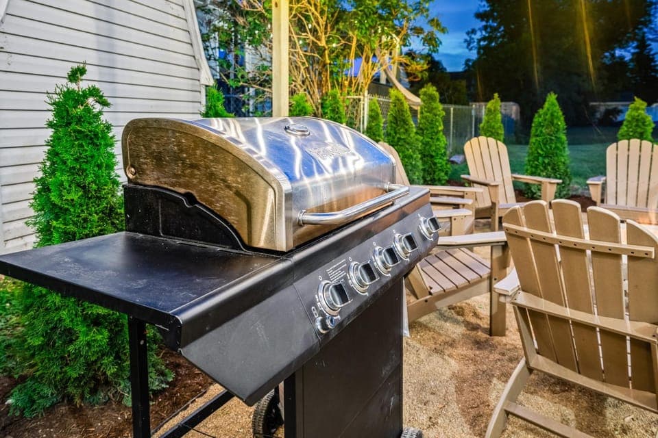 Cedar Point, Kalahari, Sports Force, Hot tub, Fire pit, EV, Pets, Beach, Fireplace, Park House in Huron