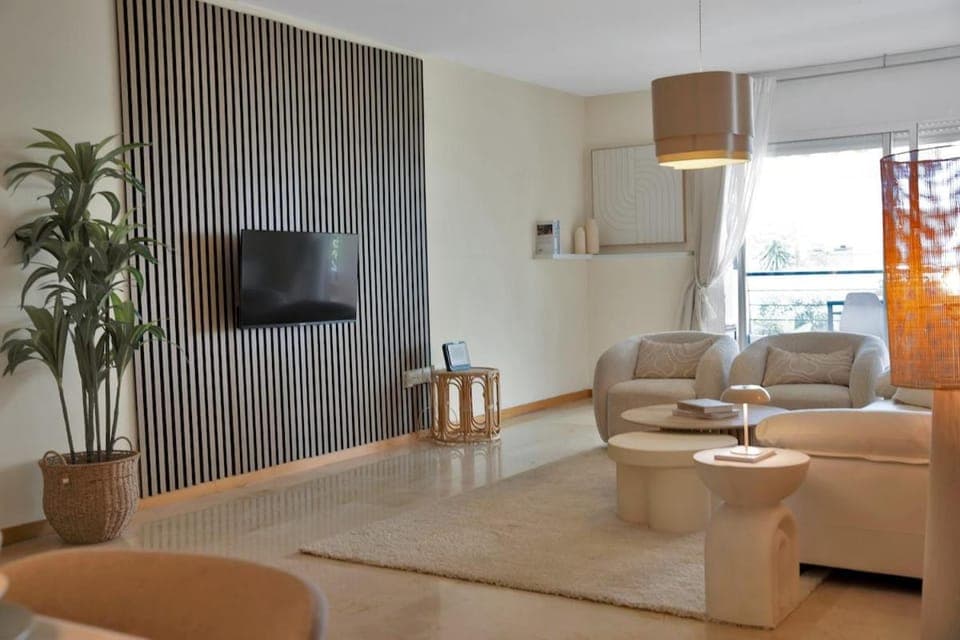 TV and multimedia, Seating area