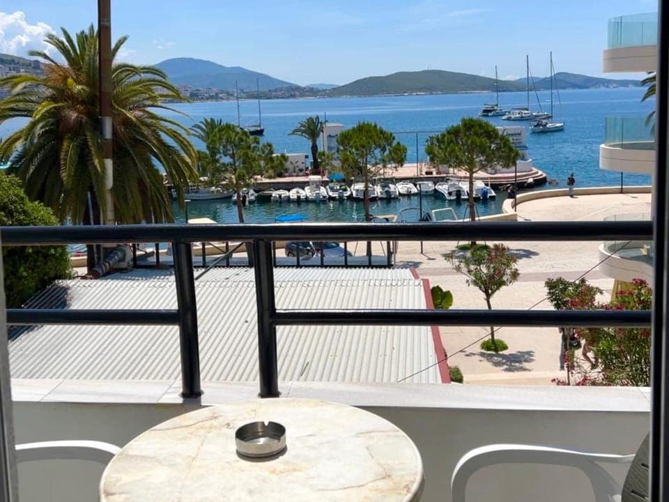 Day, Balcony/Terrace, Dining area