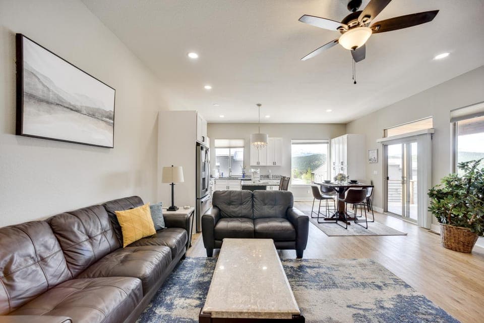 Dtwn Woodland Park Townhome w/ Covered Deck House in Woodland Park