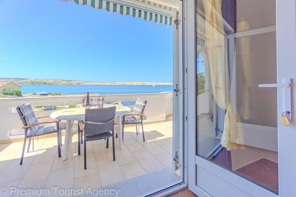 View (from property/room), Balcony/Terrace, Sea view