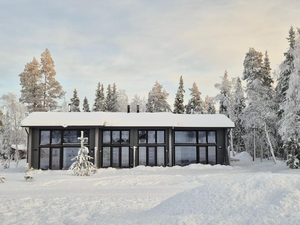 Property building, Facade/entrance, Off site, Neighbourhood, Natural landscape, Winter, Other, Inner courtyard view