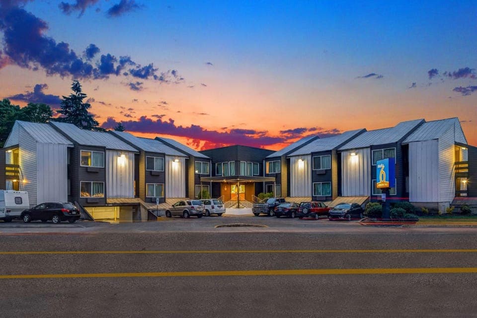 Property building, On site