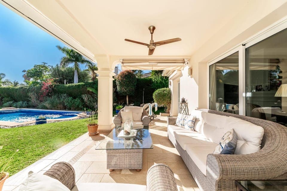 Garden, Seating area, Garden view, Pool view, Swimming pool