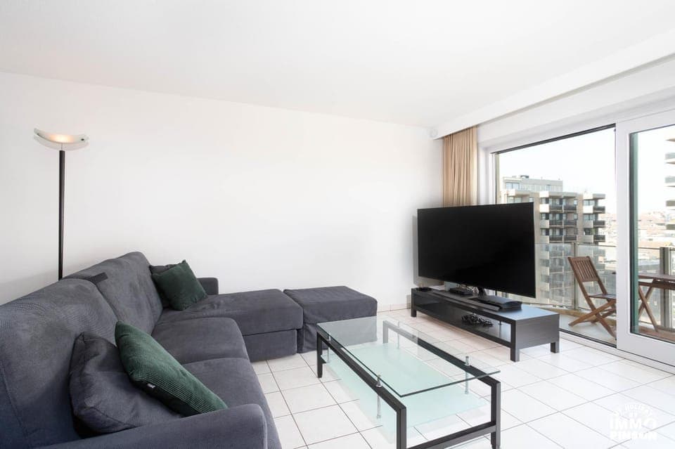 Communal lounge/ TV room, TV and multimedia, Living room, Seating area, Evening entertainment