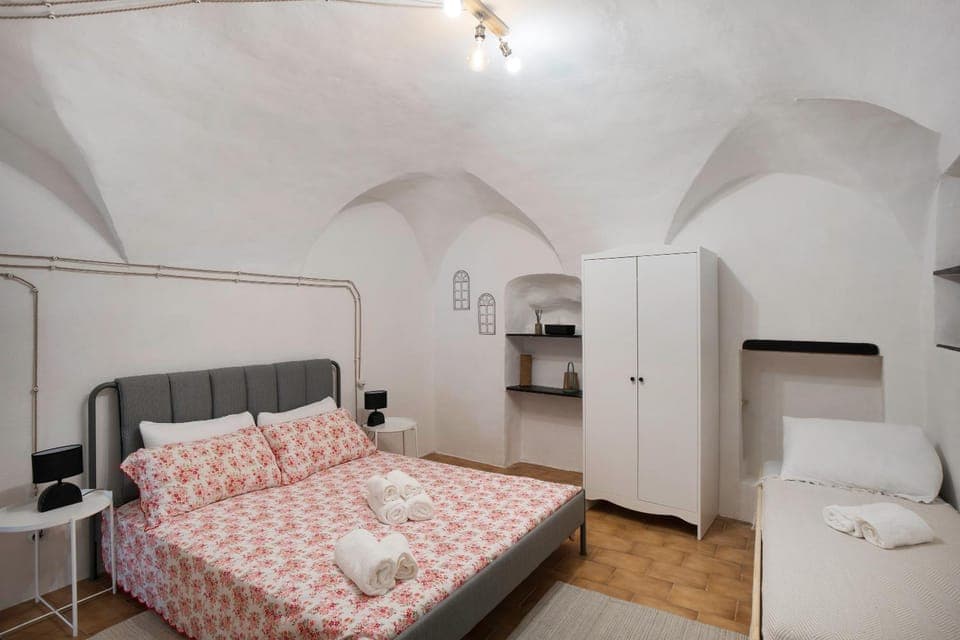 Property building, Living room, Bedroom