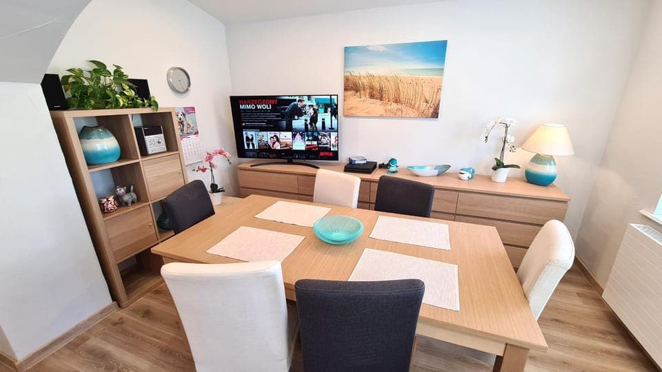 Communal lounge/ TV room, TV and multimedia, Living room, Area and facilities