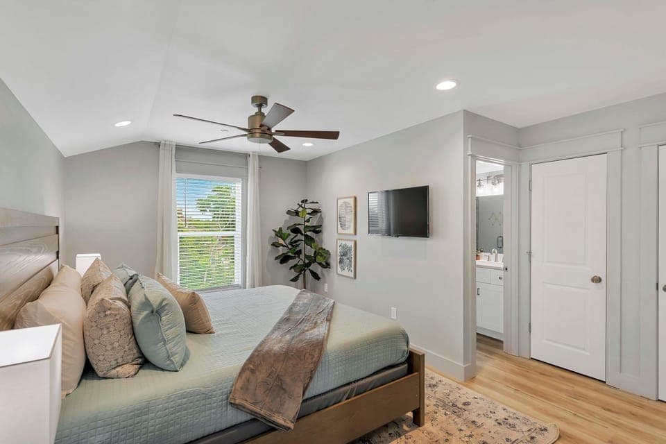 Poseidons Palace by Travel Life Vacations House in Destin