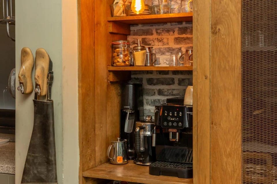 Coffee/tea facilities, Kitchen or kitchenette