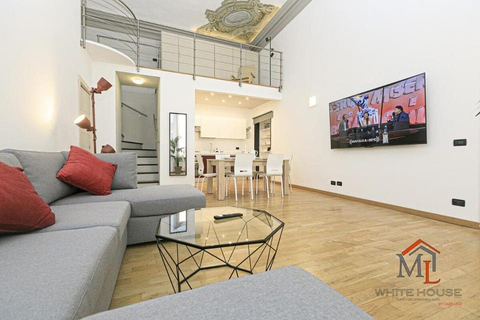 TV and multimedia, Living room, Seating area, Dining area, Evening entertainment