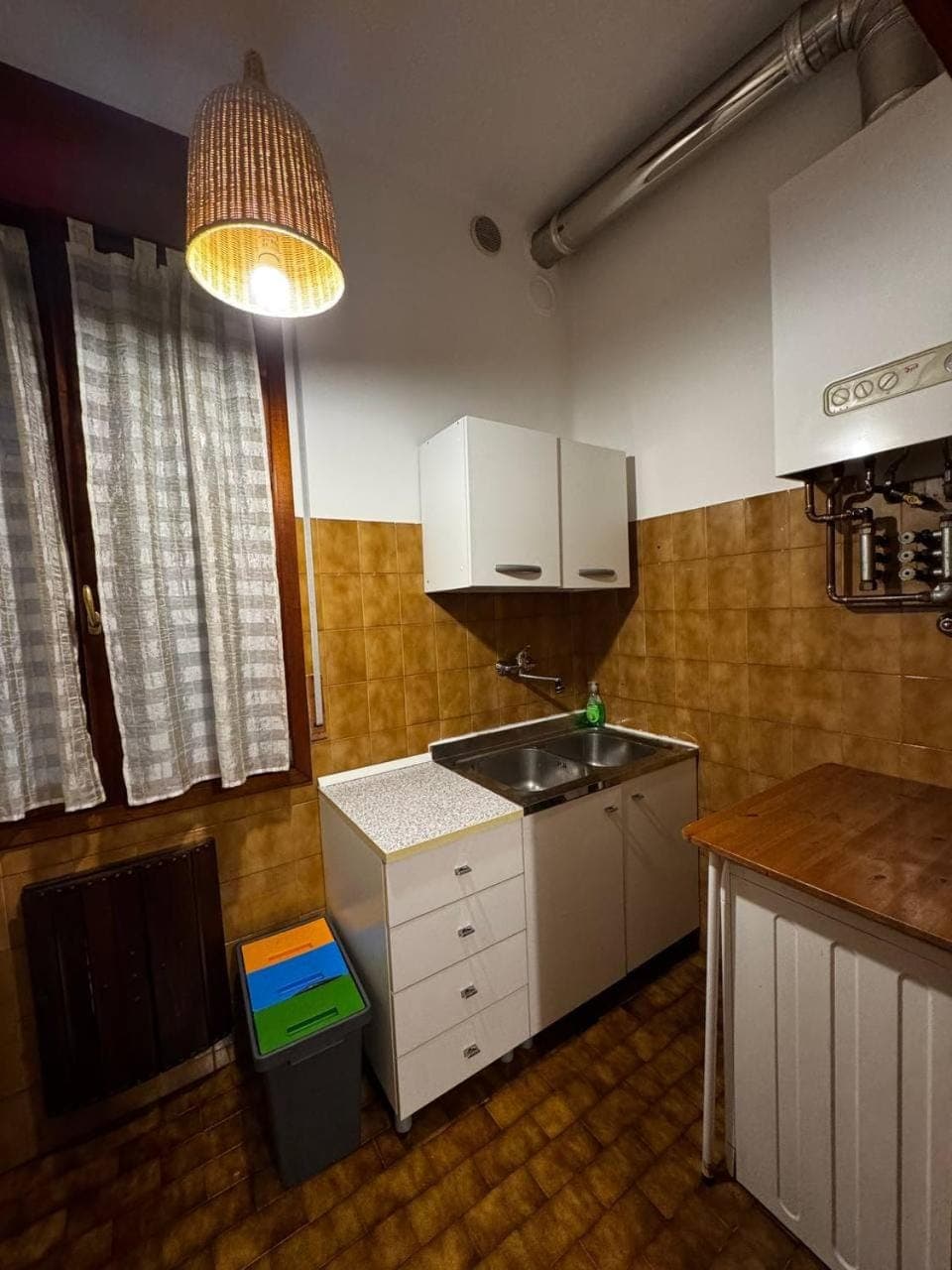 Communal kitchen, kitchen