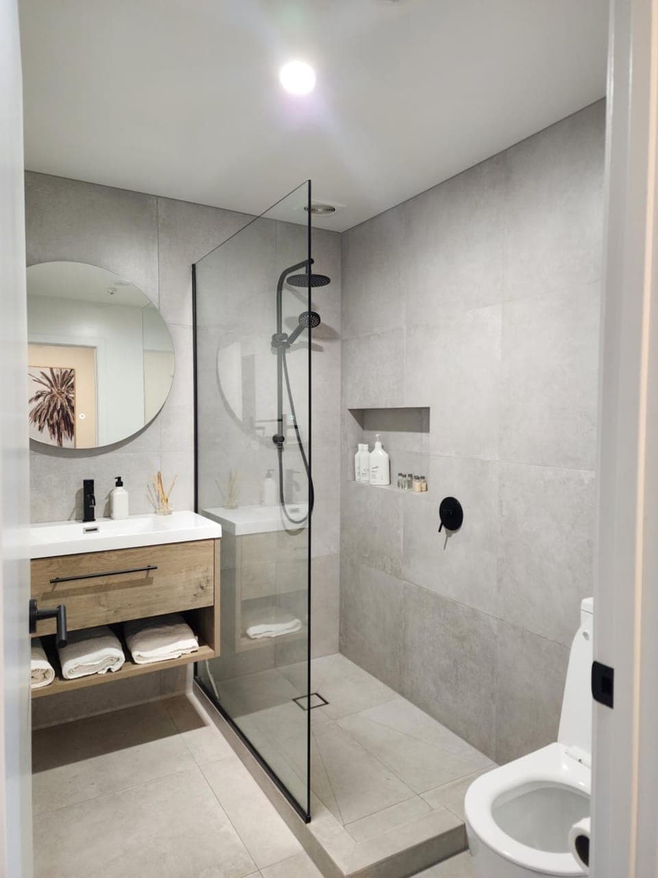 Shower, Toilet, Bathroom