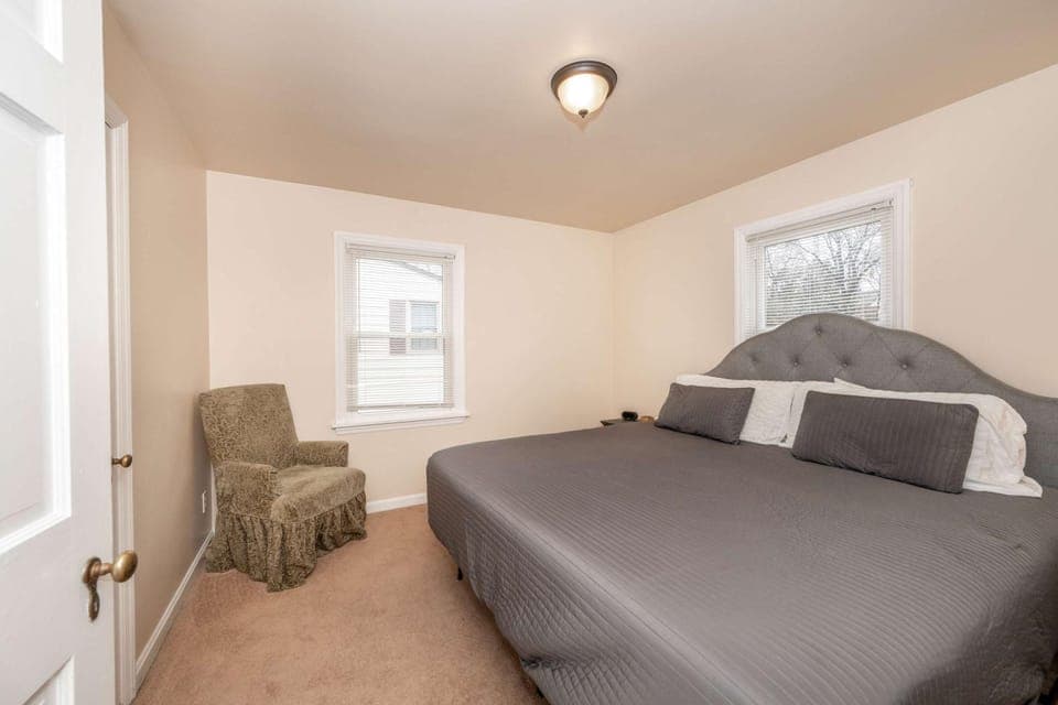 Kenwood Keys 2 - Stay for 6 House in Cincinnati