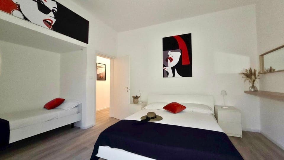 Bed, Photo of the whole room, Bedroom, furniture, locker, wardrobe